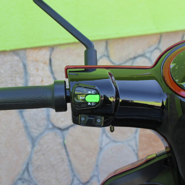Електкрическа четириколка max motors fm4, 1500w, 60v, 20ah, червен металик
