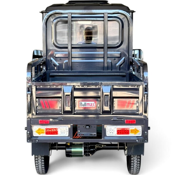 Професионална товарна електрическа триколка с кабина, товароносимост 600 кг, bullmax cargo cab 4000w, черна