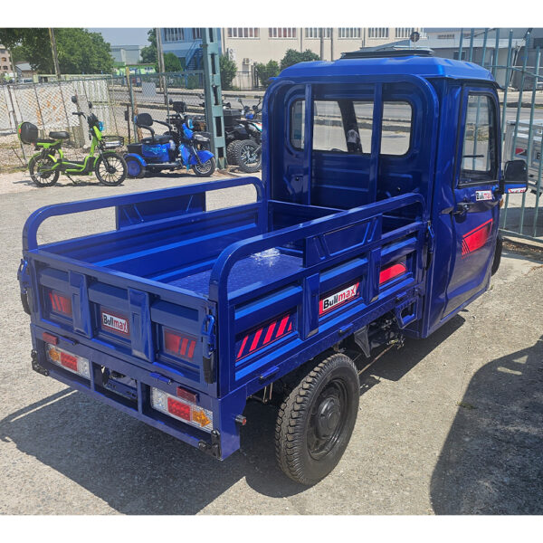 Професионална товарна електрическа триколка с кабина, товароносимост 600 кг, bullmax cargo cab 4000w, синя