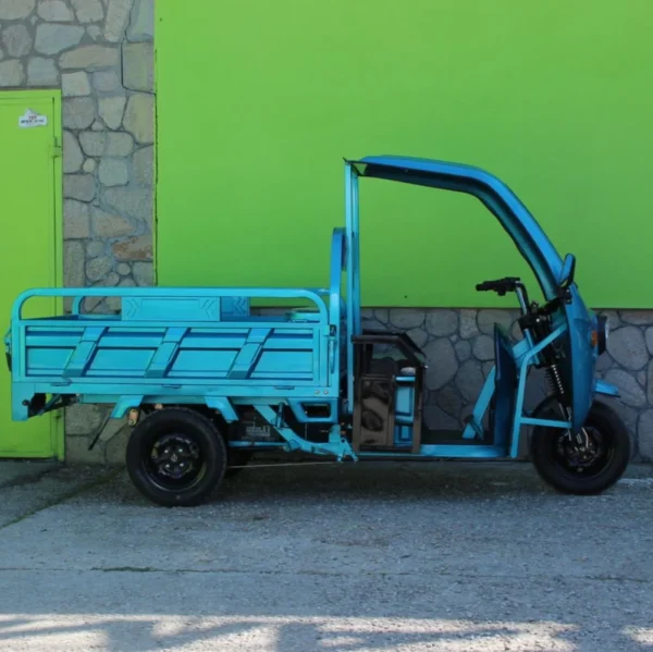 Селскостопанска товарна електрическа триколка 2000w с покрив, 600 кг товар, 60v, 45ah, синя